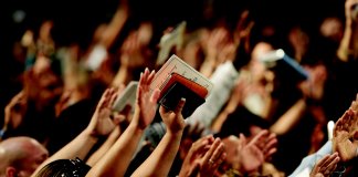 Por que devemos respeitar a religião alheia?