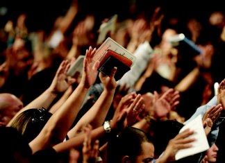 Por que devemos respeitar a religião alheia?