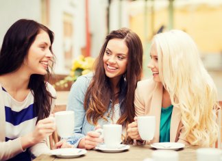 “Às vezes, tomar um café com uma amiga é a única terapia que você precisa”