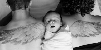 Após homenagear filho falecido com tatuagem, casal celebra chegada de novo bebê Após homenagear filho falecido com tatuagem, casal celebra chegada de novo bebê