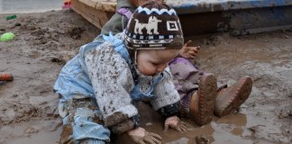 Criança precisa de micróbios, não de antibióticos, para desenvolver a imunidade – dizem os cientistas.