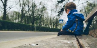 “Ausência só se compensa com presença.” “Ausência só se compensa com presença.”