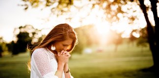 Algumas pessoas deixam saudades, outras deixam um imenso alívio por terem ido embora. Algumas pessoas deixam saudades, outras deixam um imenso alívio por terem ido embora.