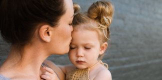 Cuidar dos filhos pode ser mais desgastante do que trabalhar fora, afirma estudo Cuidar dos filhos pode ser mais desgastante do que trabalhar fora, afirma estudo