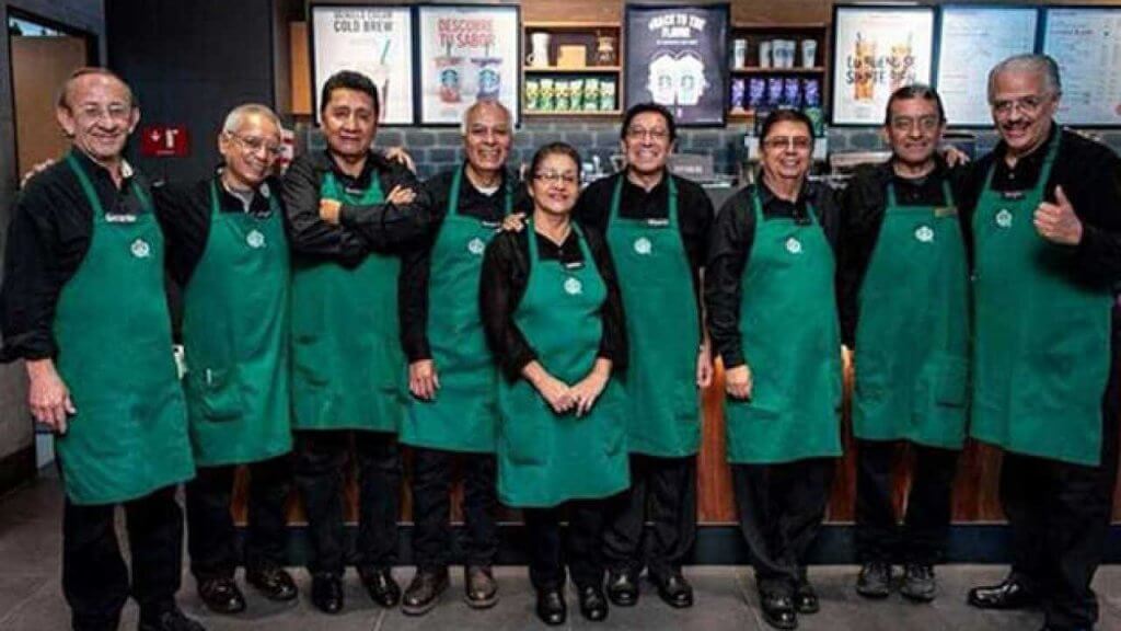 contioutra.com - Starbucks inaugura loja operada por pessoas da terceira idade