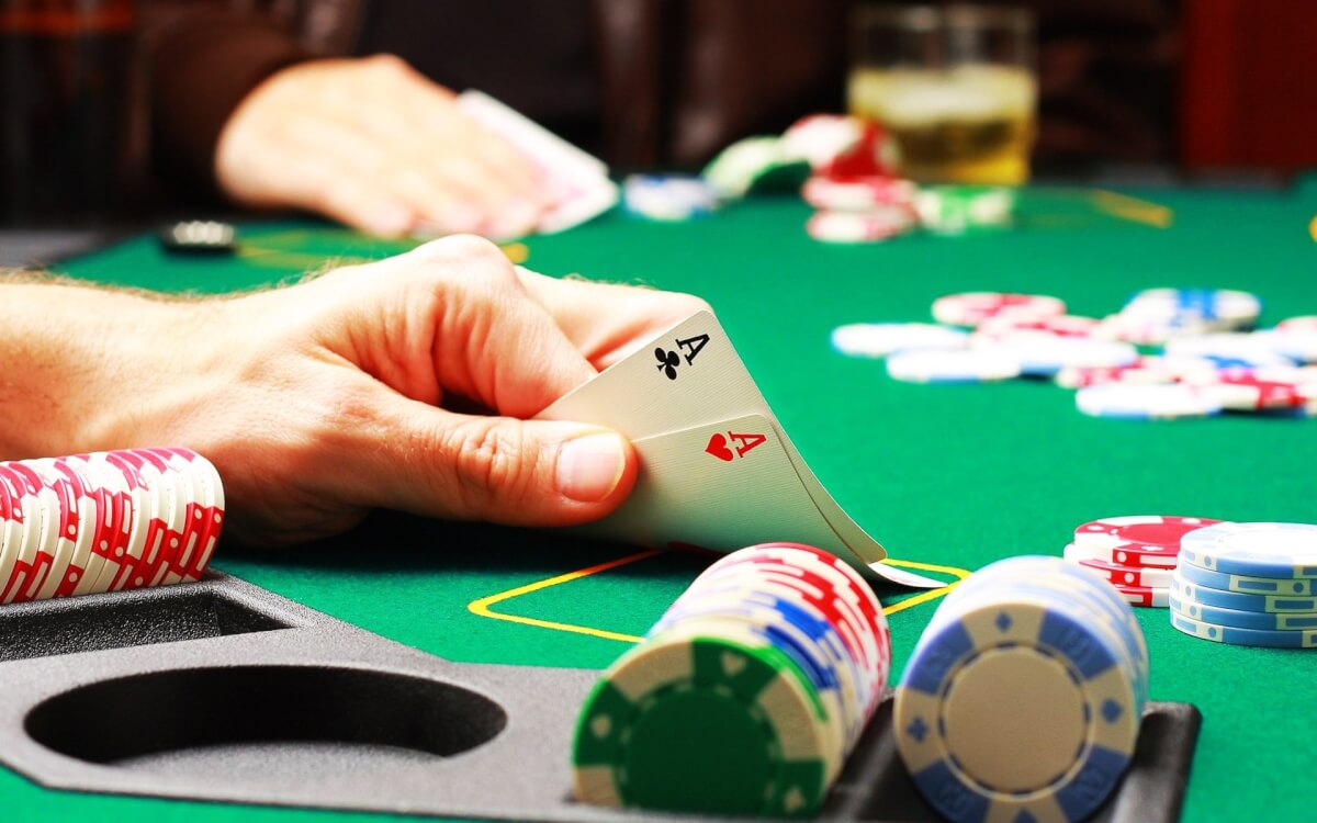 contioutra.com - Cinco pilares emocionais para ser um "mestre do poker"
