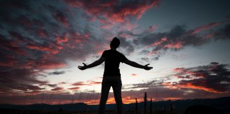 Mais do que orar, sinta!