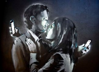 É impossível uma relação gratificante se você é cheio dos “contatinhos”.