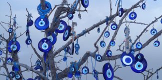 A superstição e os comportamentos que replicamos há centenas de anos