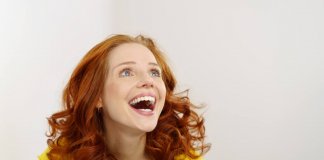 Eu tenho medo de perguntar a Deus onde foi que eu errei e ele ficar falando… falando… falando… Eu tenho medo de perguntar a Deus onde foi que eu errei e ele ficar falando… falando… falando…