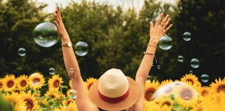 “Pensamentos são lugares. Escolha onde você quer estar.”