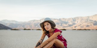 Permita-se seguir em frente, com todos os medos e dúvidas que te couberem. Permita-se seguir em frente, com todos os medos e dúvidas que te couberem.