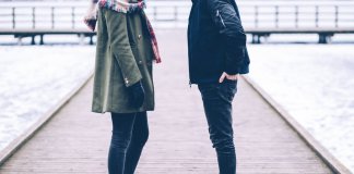 As pessoas se separam bem antes da separação acontecer de fato As pessoas se separam bem antes da separação acontecer de fato