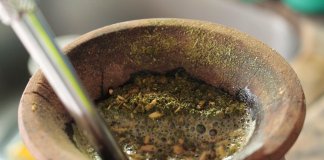 Confirmado: tomar MATE faz as pessoas felizes