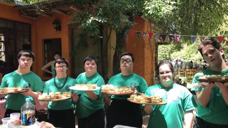 contioutra.com - Amigos com síndrome de Down abriram uma pizzaria depois de terem sido recusados ​​em vários trabalhos
