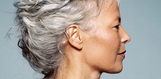 Revolução Grisalha: diga adeus às tinturas! O cabelo branco, agora, é a moda! Revolução Grisalha: diga adeus às tinturas! O cabelo branco, agora, é a moda!