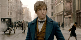 Eddie Redmayne acredita que seu personagem Newt Scamander está dentro do espectro autista Eddie Redmayne acredita que seu personagem Newt Scamander está dentro do espectro autista