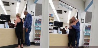 Senhor percebe que não pode pagar por seus medicamentos e uma mulher se oferece para quitar a conta