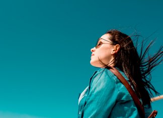 Uma mulher, quando silencia, acordou para si mesma