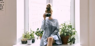 Fique sozinha um tempo antes de se imaginar inteira na vida de alguém Fique sozinha um tempo antes de se imaginar inteira na vida de alguém