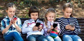 8 razões para proibir smartphones para crianças menores de 12 anos