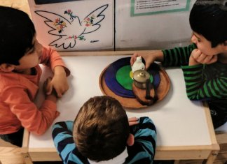 A mesa da paz: Uma técnica Montessori para resolver conflitos em casa