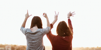 Para as irmãs, a distância não importa: elas são unidas pelo coração Para as irmãs, a distância não importa: elas são unidas pelo coração