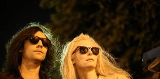 Muitas pessoas são letradas com as palavras, mas permanecem com atitudes analfabetas Muitas pessoas são letradas com as palavras, mas permanecem com atitudes analfabetas