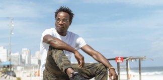 Conheça a surpreendente história do imigrante congolês que fugiu da guerra, virou ator no Brasil e estará da próxima novela da Rede Globo Conheça a surpreendente história do imigrante congolês que fugiu da guerra, virou ator no Brasil e estará da próxima novela da Rede Globo