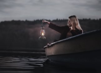 Viver ancorado no passado é uma forma de se abandonar