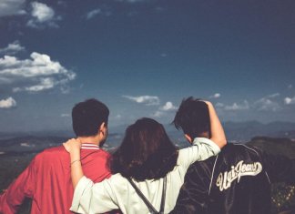 Fazer viagens com seus amigos é muito bom para a saúde mental, diz a ciência
