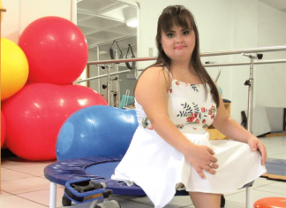 Luana: Conheça a primeira fisioterapeuta do Brasil com Síndrome de Down