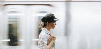 No face a gente deixa de seguir; na vida a gente deixa de se importar No face a gente deixa de seguir; na vida a gente deixa de se importar