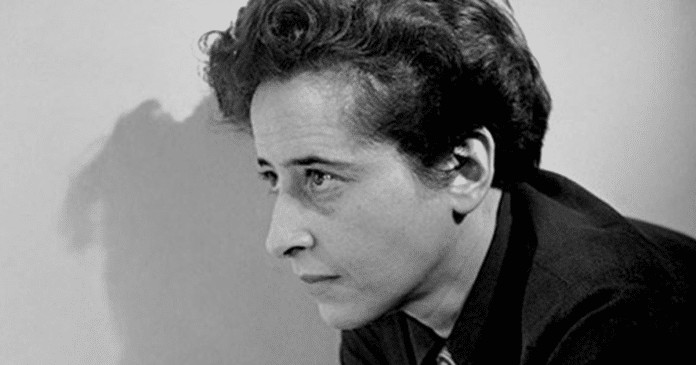 Hannah Arendt explica como a propaganda se utiliza da mentira para desgastar a moralidade: percepções das origens do totalitarismo