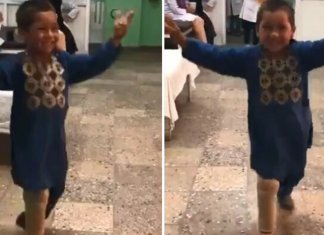 Menino afegão de 5 anos ganha uma perna protética e dança em comemoração