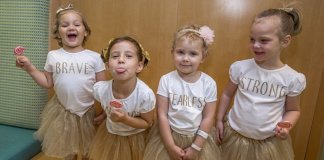 Elas ficaram amigas no hospital, e agora celebram juntas a vitória contra o câncer Elas ficaram amigas no hospital, e agora celebram juntas a vitória contra o câncer