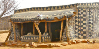 A aldeia africana onde cada casa é uma obra de arte