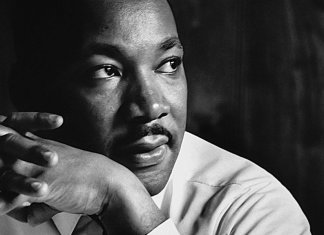 “Eu decidi ficar com amor. O ódio é um fardo muito grande para carregar.”