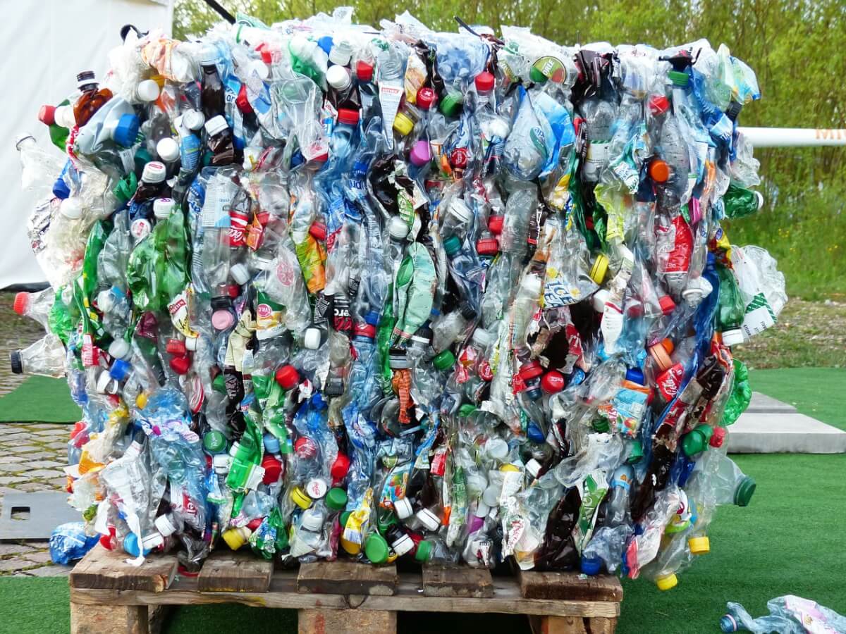 Resultado de imagem para Modelo de Reciclagem da Noruega pode salvar o planeta do lixo plÃ¡stico