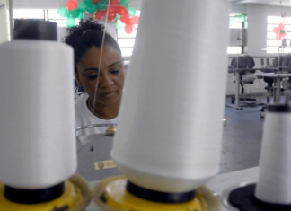 Presídio em Bangu: Detentas fazem os uniformes dos alunos da rede de ensino