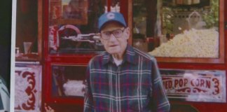 Com as economias de toda uma vida, carpinteiro sem filhos paga faculdade a 33 jovens carentes