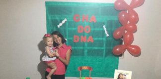 Mãe promove ‘Chá DNA’ para comprovar paternidade da filha após desconfiança do ex Mãe promove ‘Chá DNA’ para comprovar paternidade da filha após desconfiança do ex