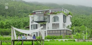 7 amigas decidem comprar uma casa e passar o resto de suas vidas juntas 7 amigas decidem comprar uma casa e passar o resto de suas vidas juntas