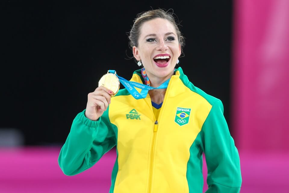 contioutra.com - REPRESENTATIVIDADE: Com apenas 18 anos patinadora brasileira leva ouro nos Jogos Pan-Americanos