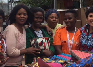 Brasileira cria projeto para empoderar mulheres em favelas sul-africanas