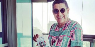 Zeca Pagodinho distribui doces na rua em dia de São Cosme e Damião Zeca Pagodinho distribui doces na rua em dia de São Cosme e Damião