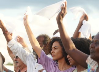 Sobre o novo longa-metragem brasileiro: Bacurau