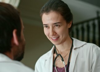 Marjorie Estiano é indicado ao Emmy Internacional de Melhor Atriz por série Sob Pressão