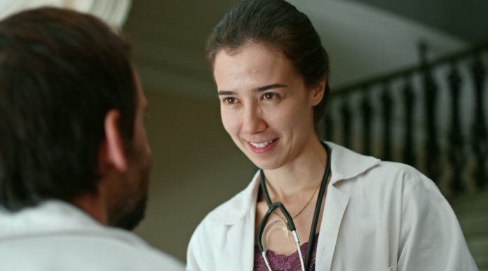 sob-pressao-carolina-marjorie-estiano-4-temporada-quarta Marjorie Estiano é indicado ao Emmy Internacional de Melhor Atriz por série Sob Pressão