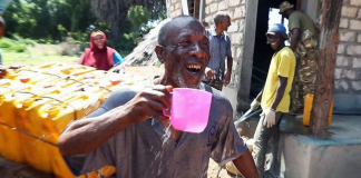 Quênia instala primeira usina solar que transforma água do oceano em potável